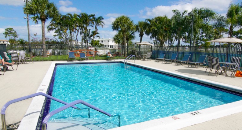 Palm Lake Estates