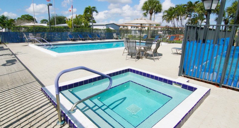 Palm Lake Estates