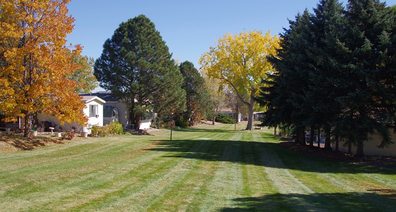 Holiday Village - Colorado Mobile Homes